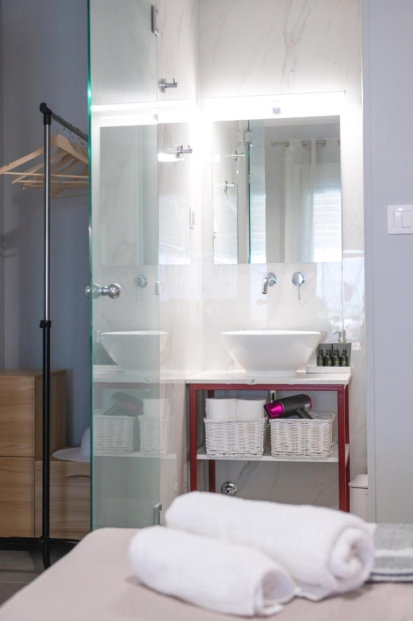 Four Sis Rooms Mangana 외부 사진